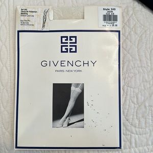 Givenchy stretch lace stockings. Ivory size A/B new in the package.